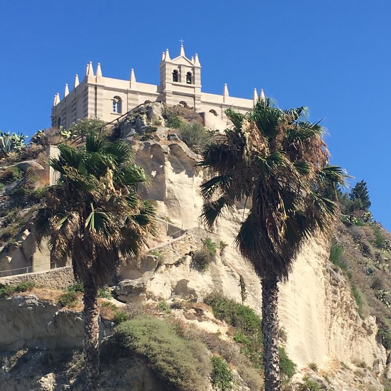 Apartment With Sea View Tropea Bagian luar foto