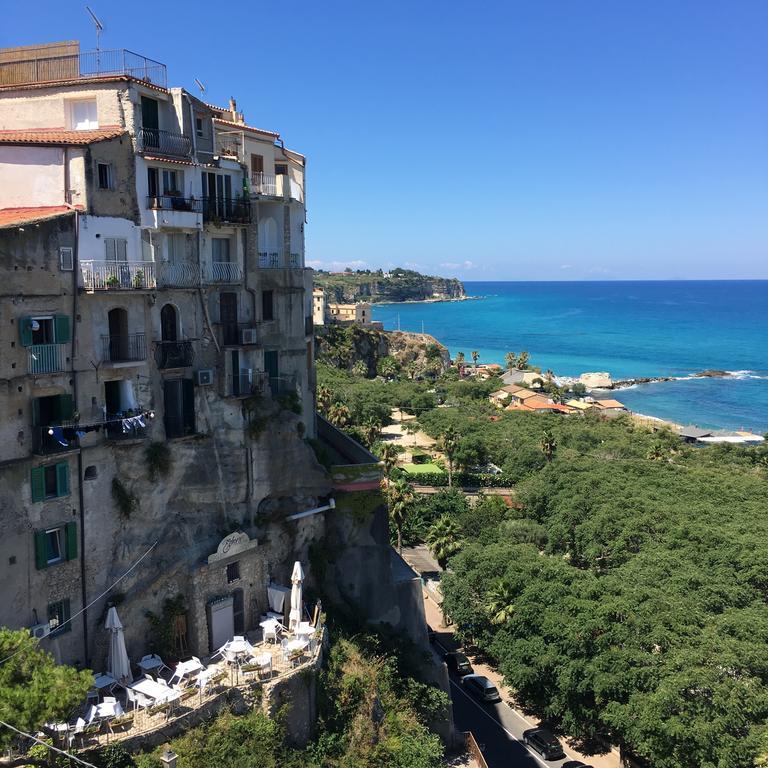 Apartment With Sea View Tropea Bagian luar foto