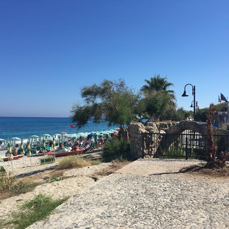 Apartment With Sea View Tropea Bagian luar foto